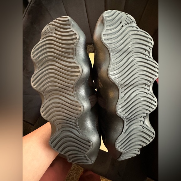 Adidas Yeezy 450 Dark Slate - Picture 4 of 7